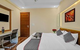 Townhouse Lucky Grand Palace